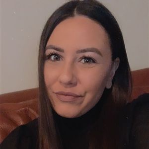 Meet your Posher, Anne-marie